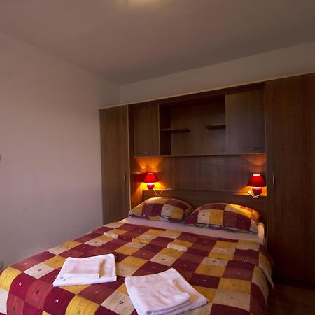 Apartmani Vila Caska Habitación foto