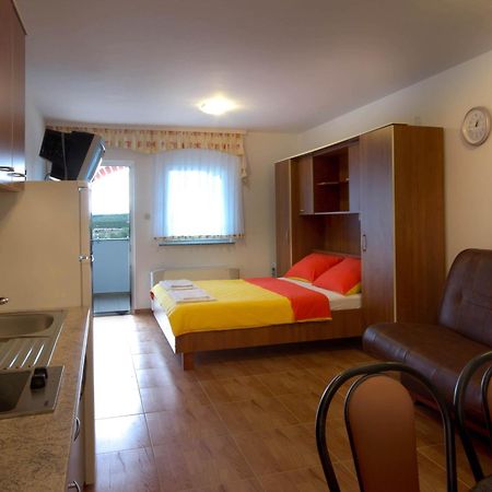 Apartmani Vila Caska Habitación foto